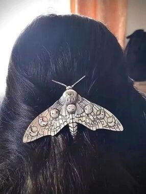 Luna Moth Hair Clip Gothic Silver Hair Accessory Retro Barrette Celestial Witchy